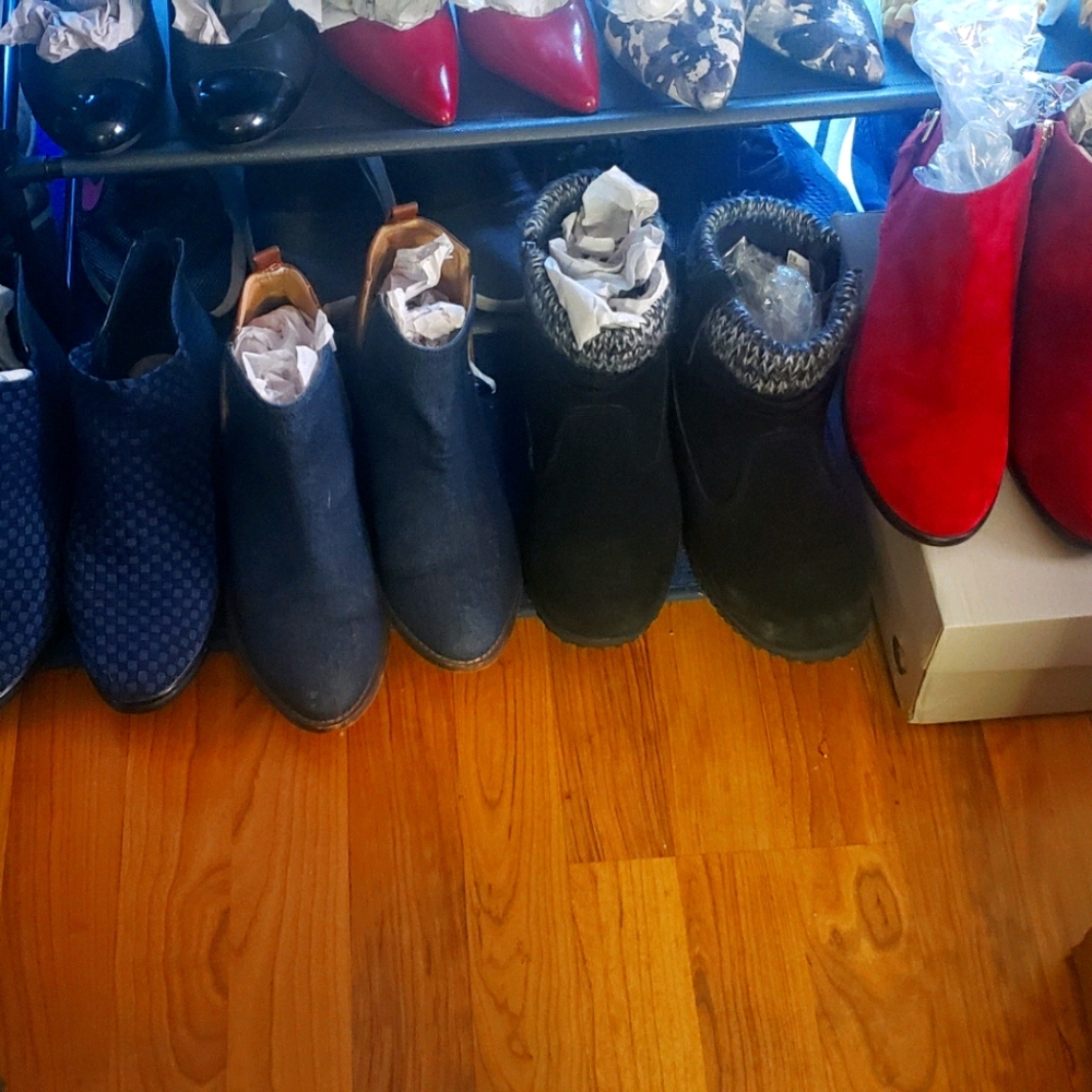 Shoes - Picture 1 of 5